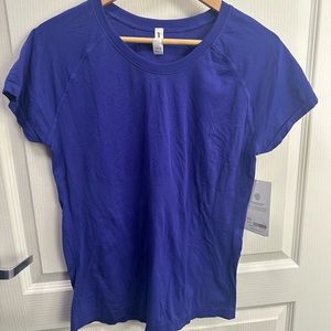 006 NWT ATHLETA Momentum Seamless Tee.  Size XL.